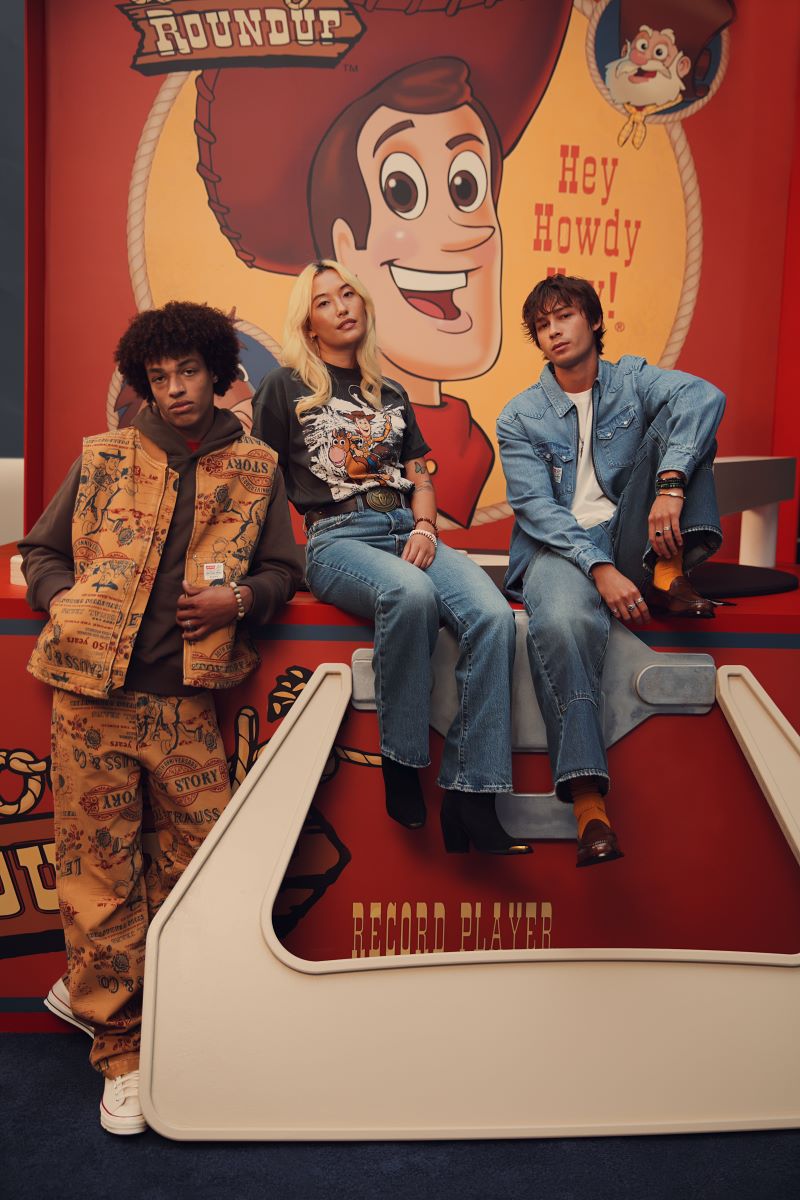 Levi's celebra 30 anos de Toy Story com coleção especial - FOLHA